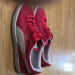 Puma classic suede sneaker women